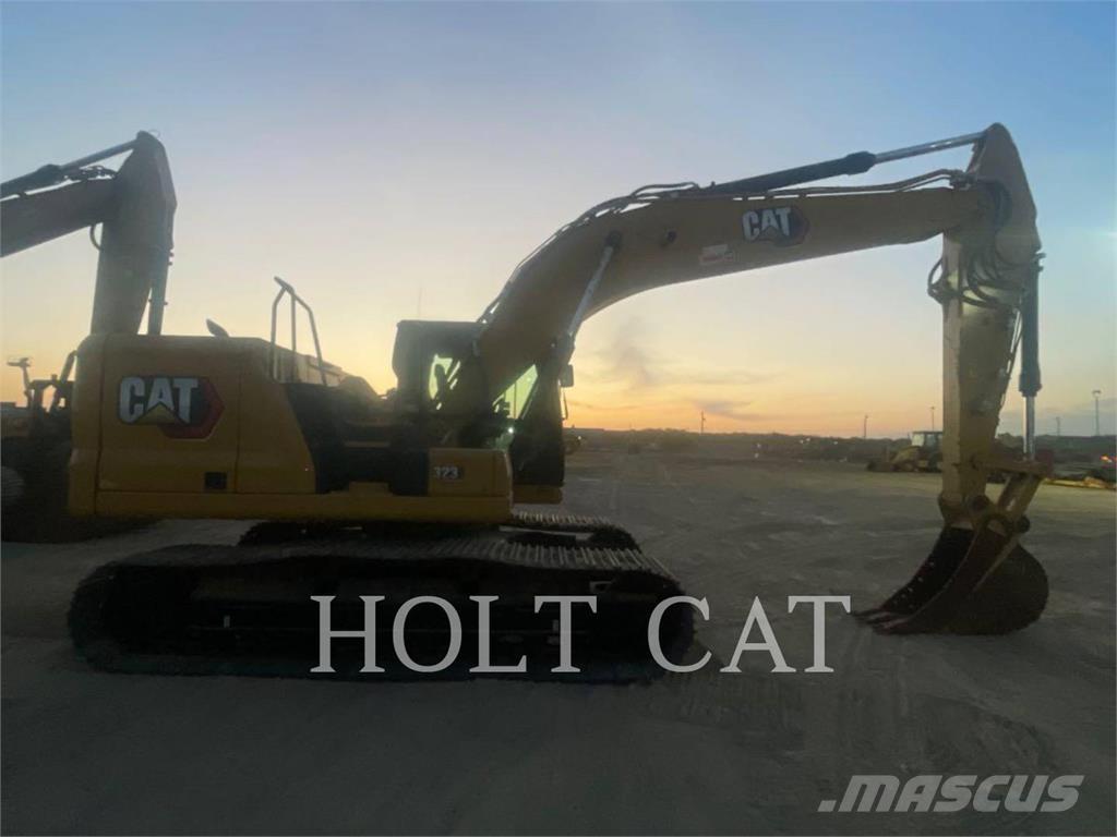 CAT 323 TC Roomikekskavaatorid