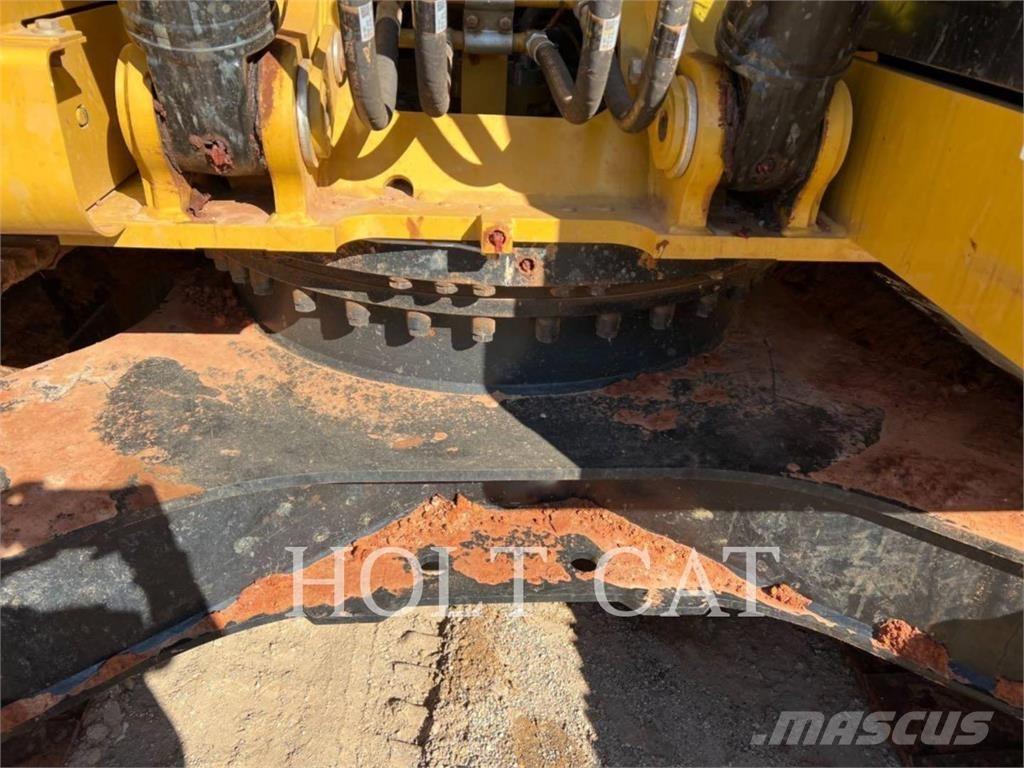 CAT 323 TC Roomikekskavaatorid