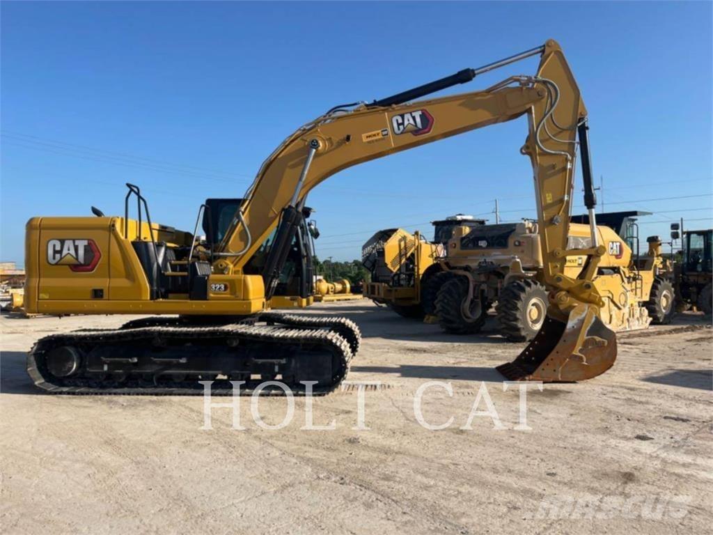 CAT 323 TC Roomikekskavaatorid