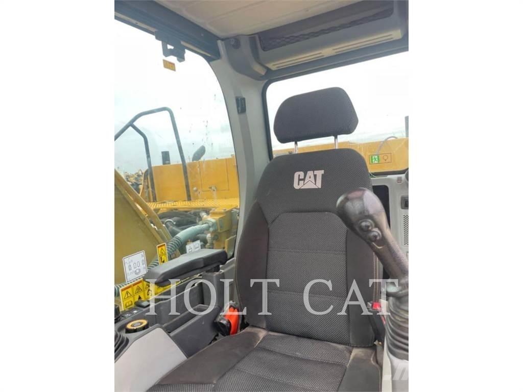 CAT 323 TC3 Roomikekskavaatorid