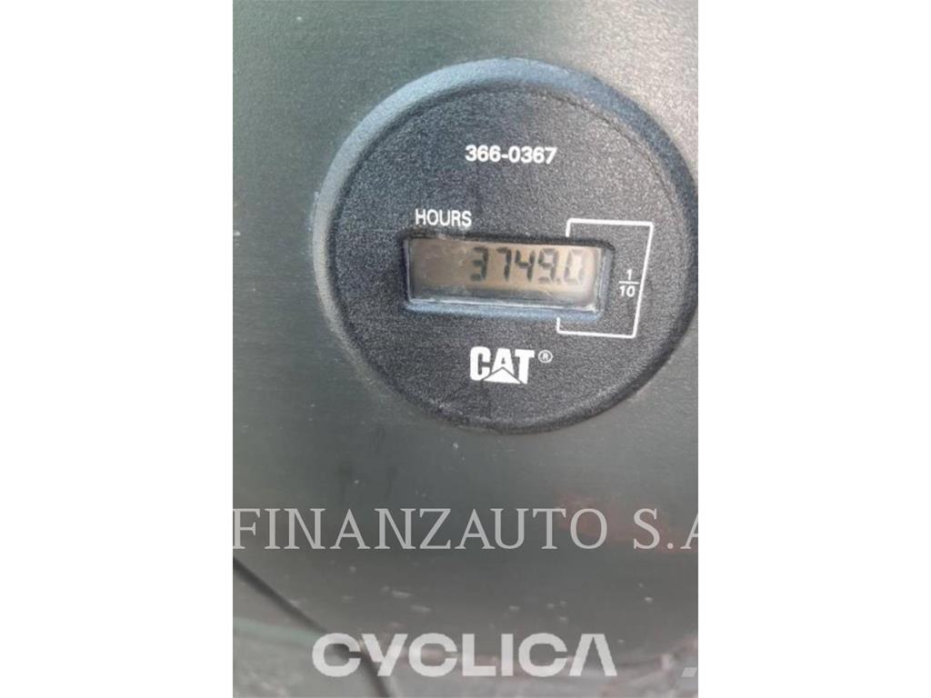 CAT 323DLN Roomikekskavaatorid