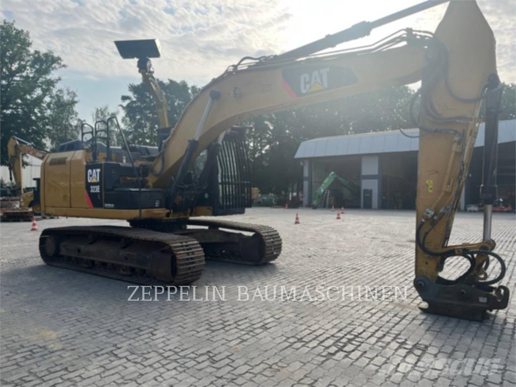 CAT 323EL Roomikekskavaatorid
