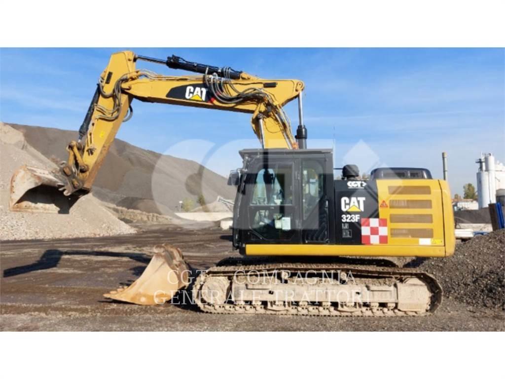 CAT 323F Roomikekskavaatorid