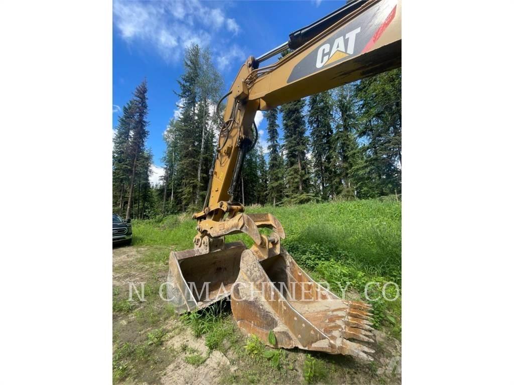 CAT 323F L Roomikekskavaatorid