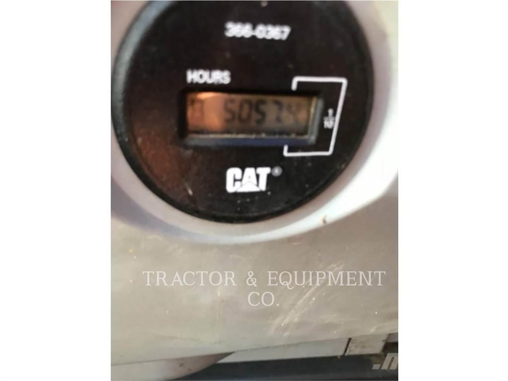 CAT 323F L Roomikekskavaatorid