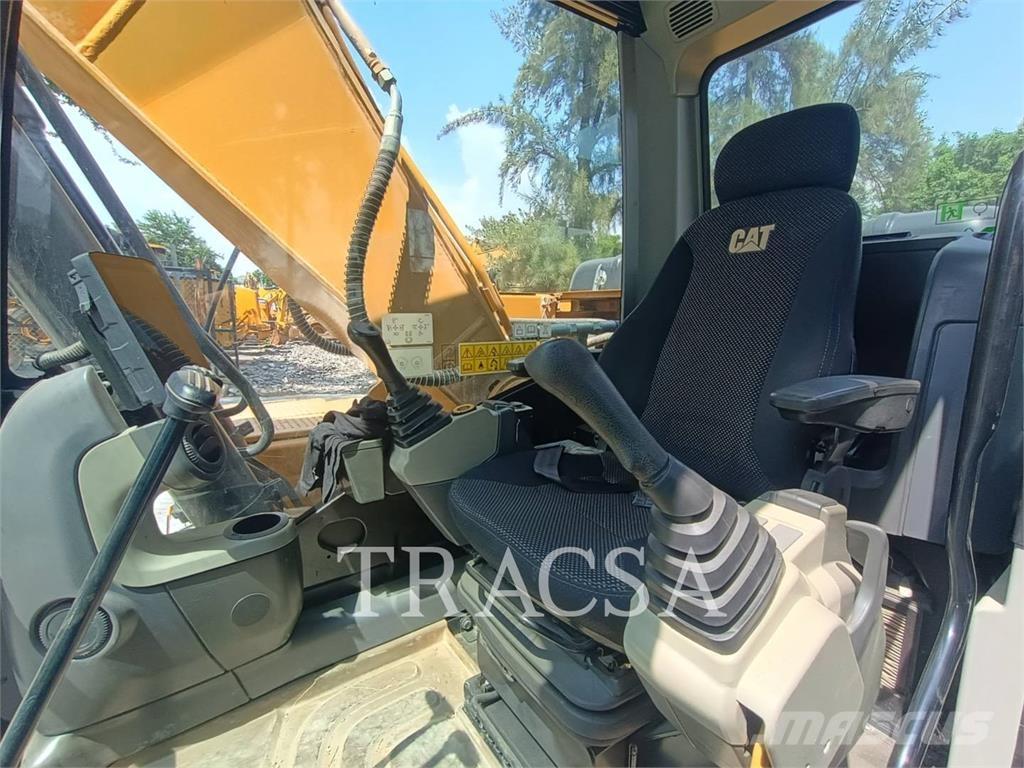 CAT 323GX Roomikekskavaatorid