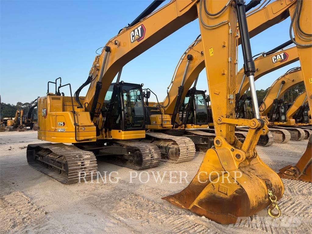 CAT 325 Roomikekskavaatorid