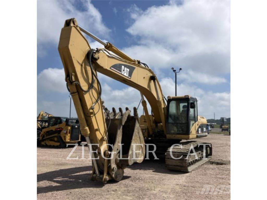 CAT 325D Roomikekskavaatorid