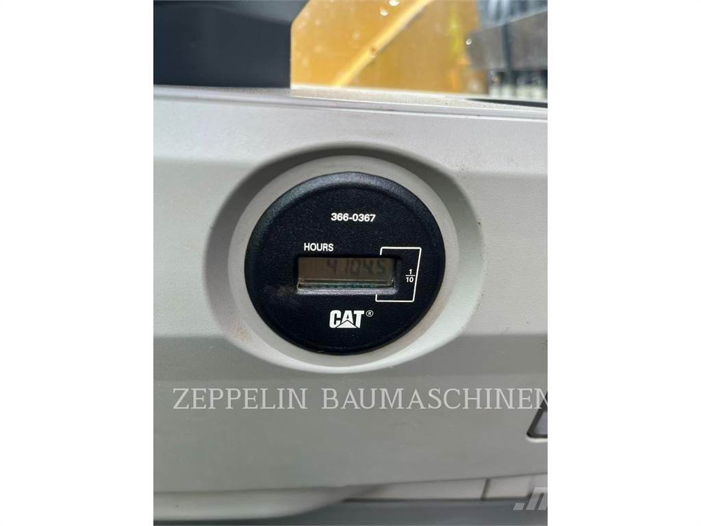 CAT 325FL Roomikekskavaatorid