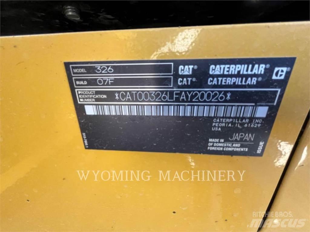 CAT 326 Roomikekskavaatorid