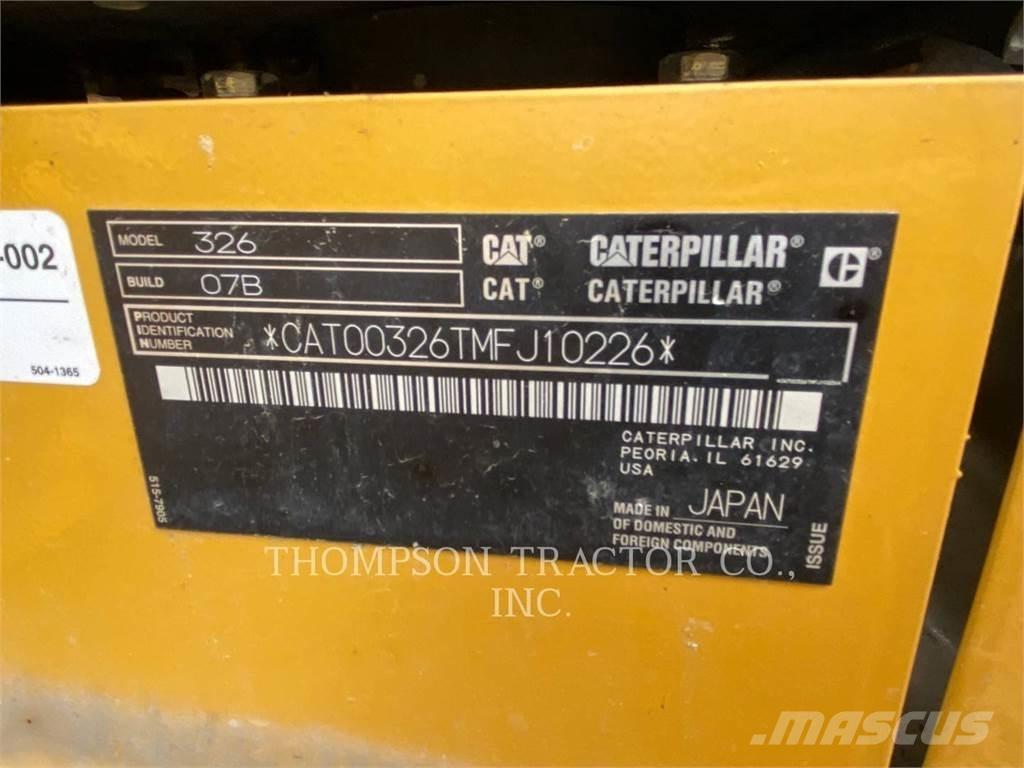 CAT 326 Roomikekskavaatorid