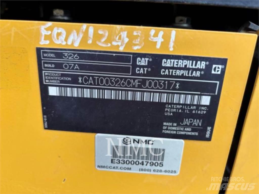 CAT 326-07 Roomikekskavaatorid
