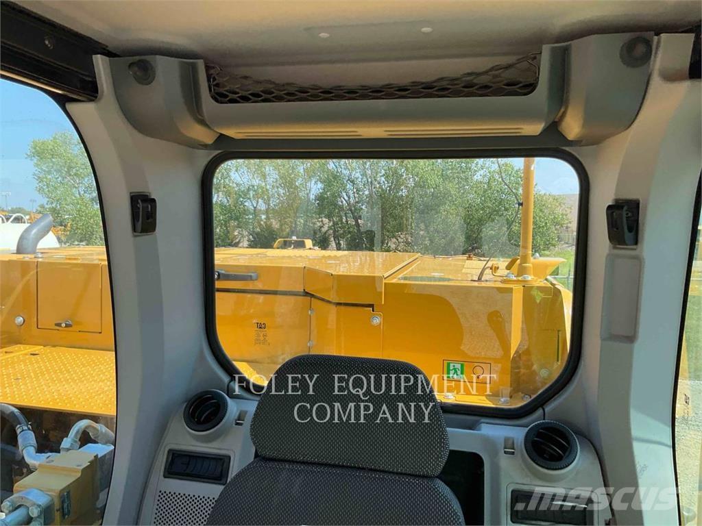 CAT 326-079X Roomikekskavaatorid