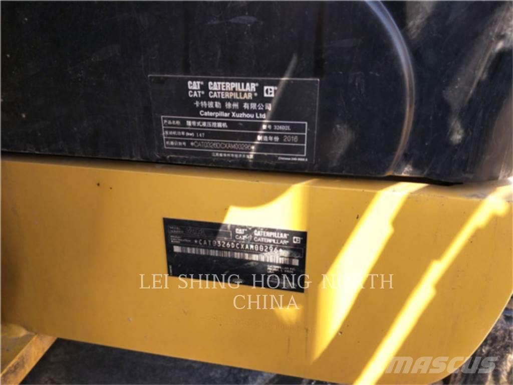 CAT 326D2L Roomikekskavaatorid