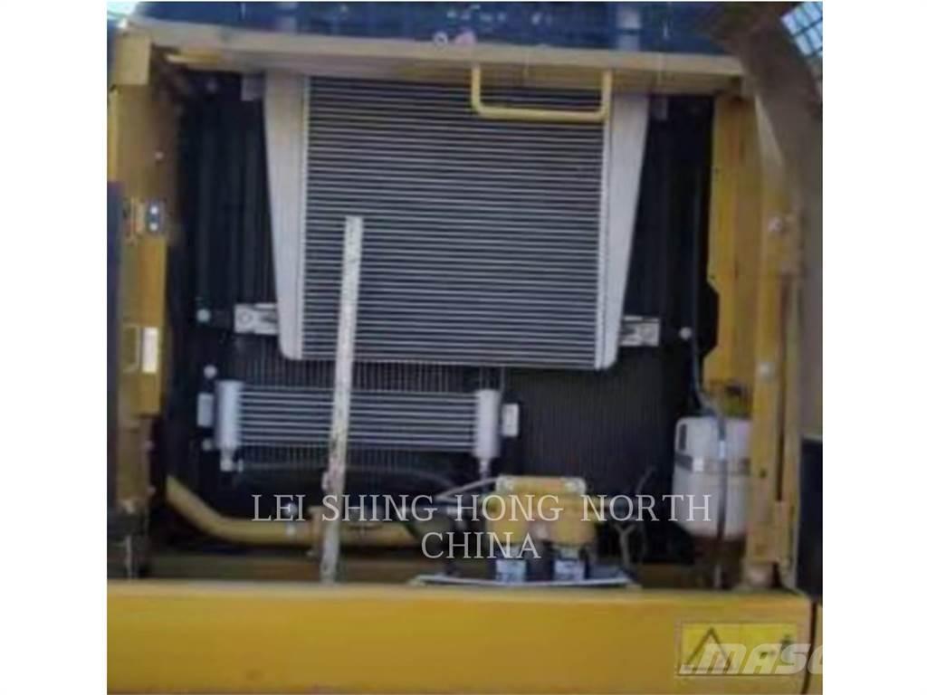 CAT 326D2L Roomikekskavaatorid