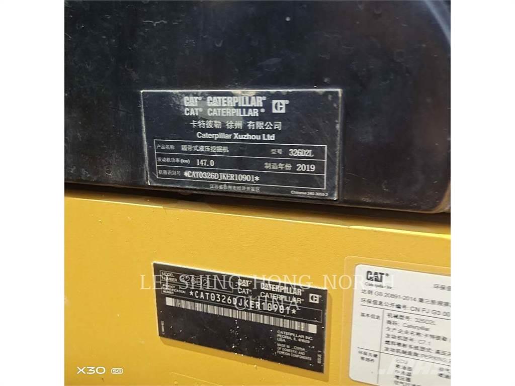 CAT 326D2L Roomikekskavaatorid