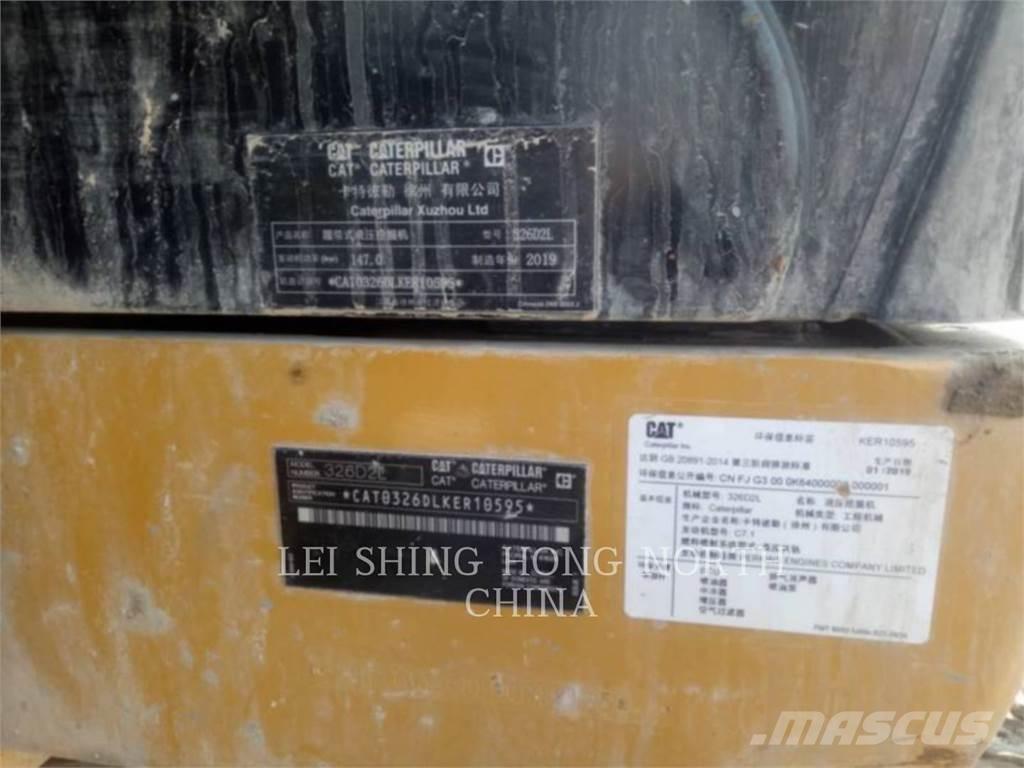 CAT 326D2L Roomikekskavaatorid