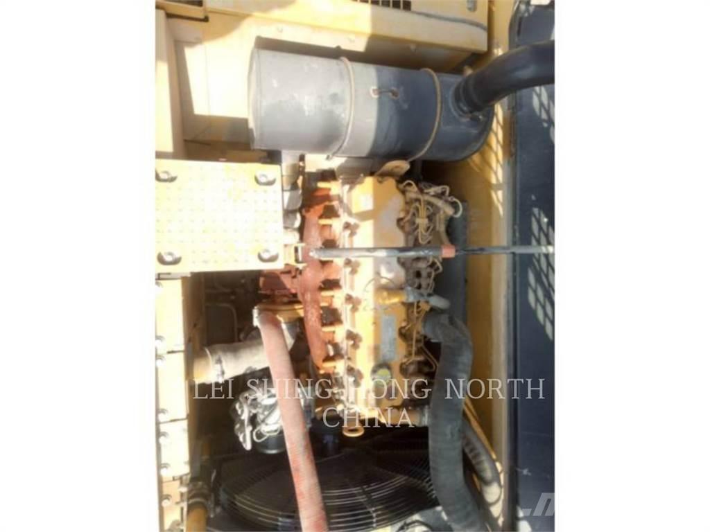 CAT 326D2L Roomikekskavaatorid