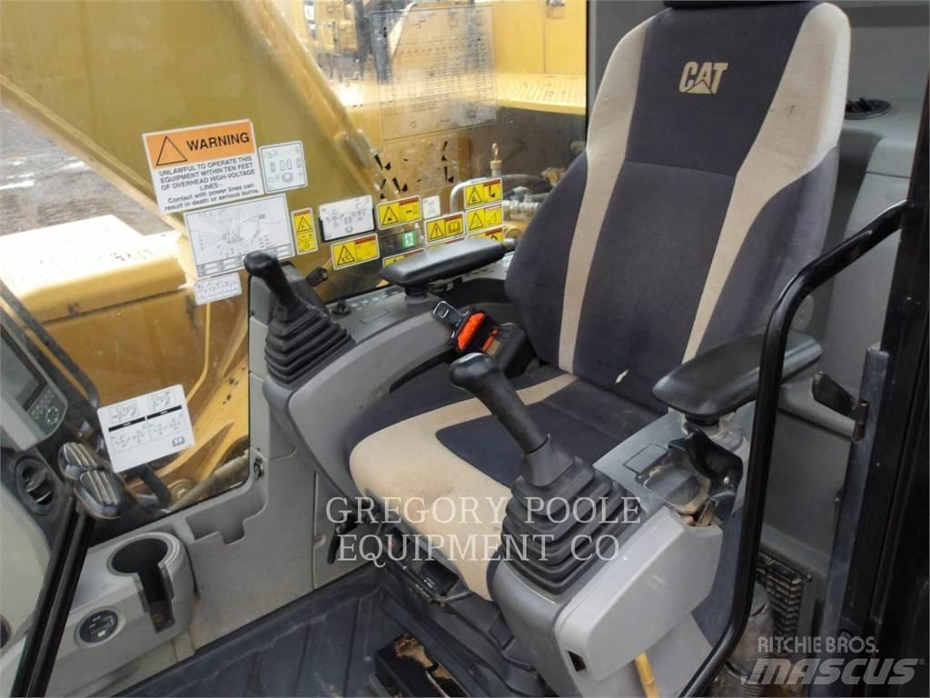 CAT 326FL Roomikekskavaatorid
