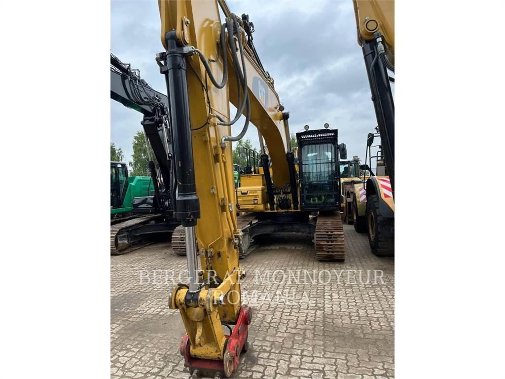 CAT 326FLN Roomikekskavaatorid