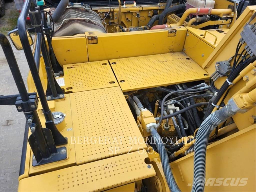 CAT 326FLN Roomikekskavaatorid