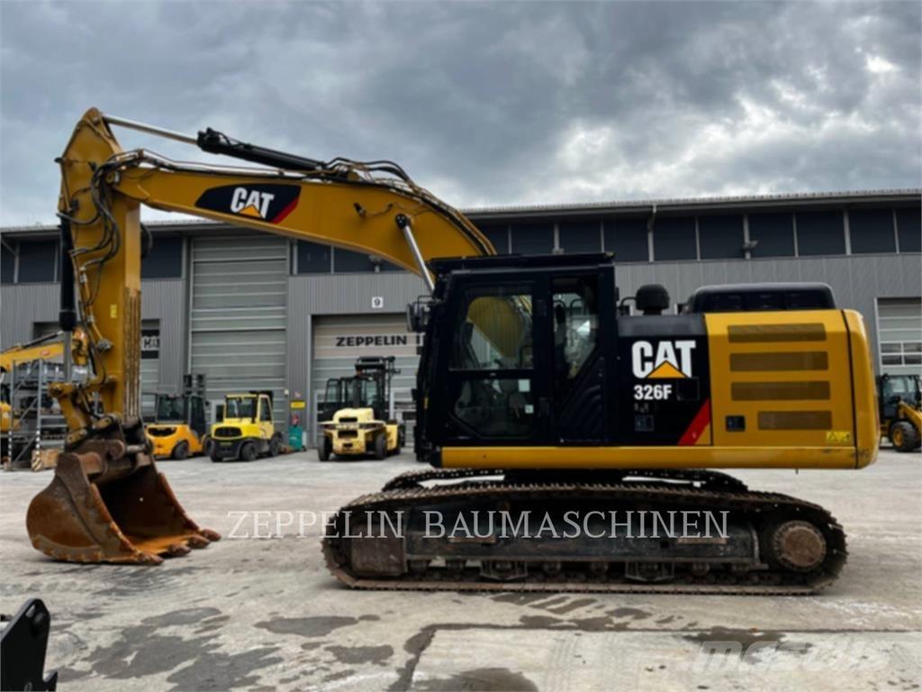 CAT 326FLN Roomikekskavaatorid