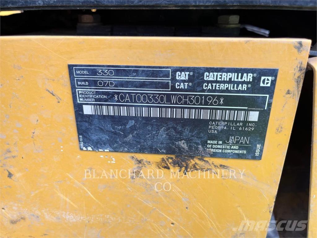 CAT 330 Roomikekskavaatorid