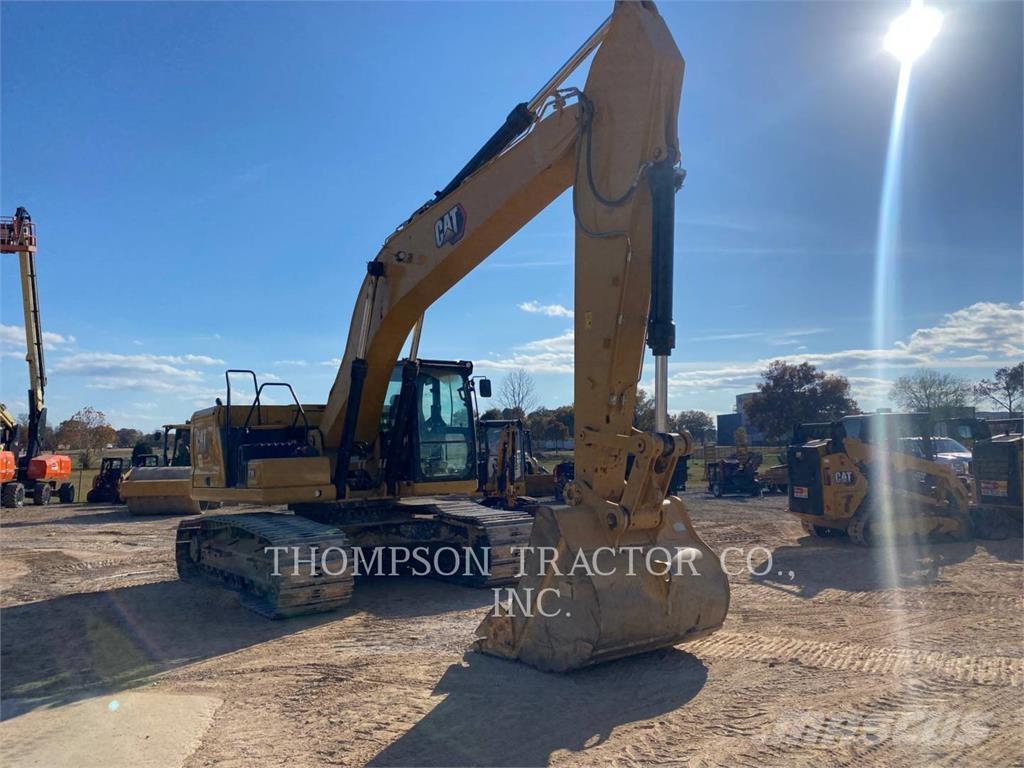 CAT 330 Roomikekskavaatorid
