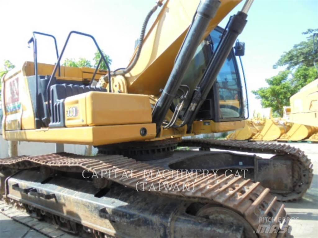 CAT 330-07 Roomikekskavaatorid