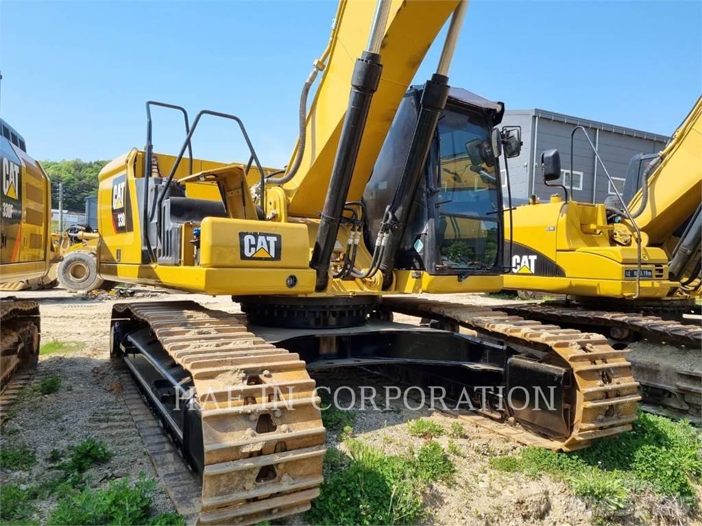 CAT 330-07 Roomikekskavaatorid