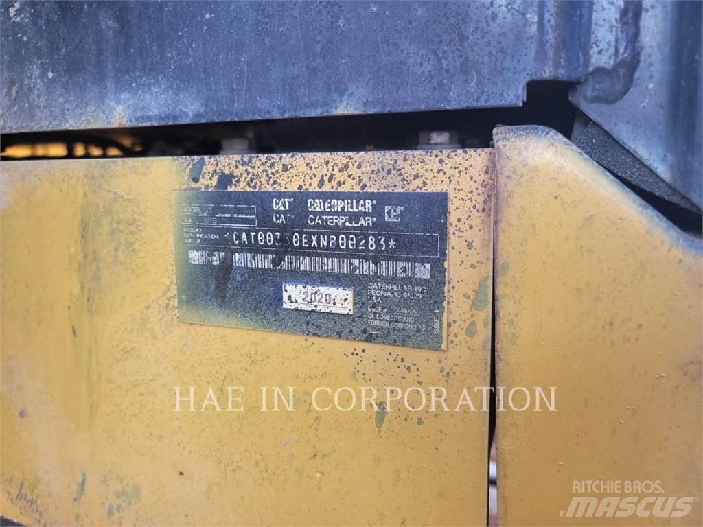 CAT 330-07 Roomikekskavaatorid