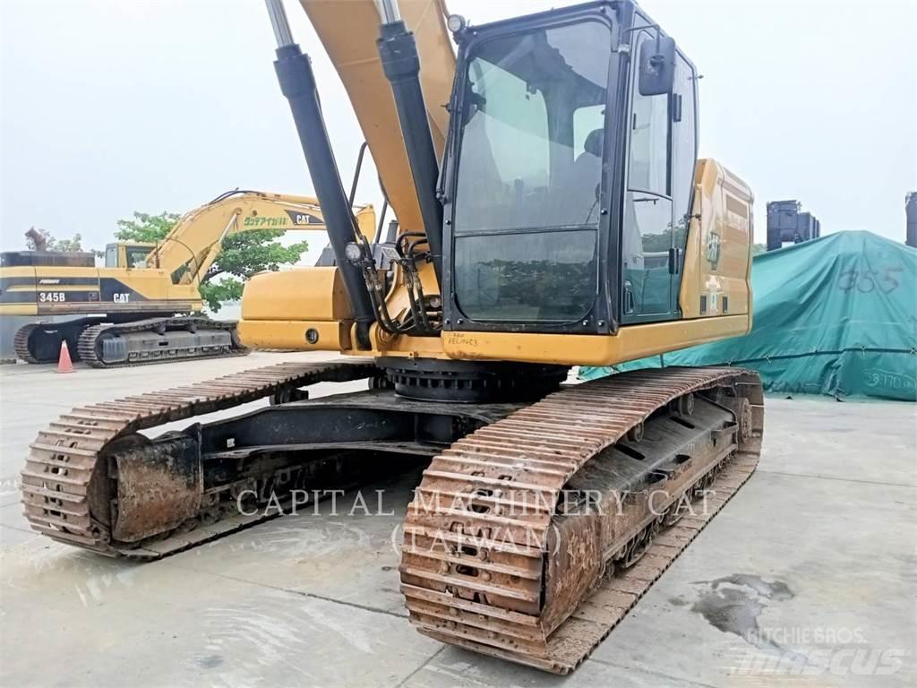 CAT 330-07 Roomikekskavaatorid