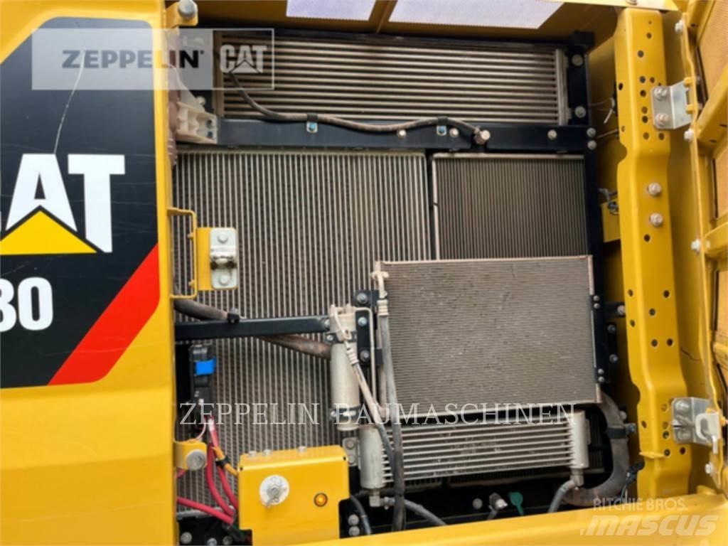CAT 330-07A Roomikekskavaatorid