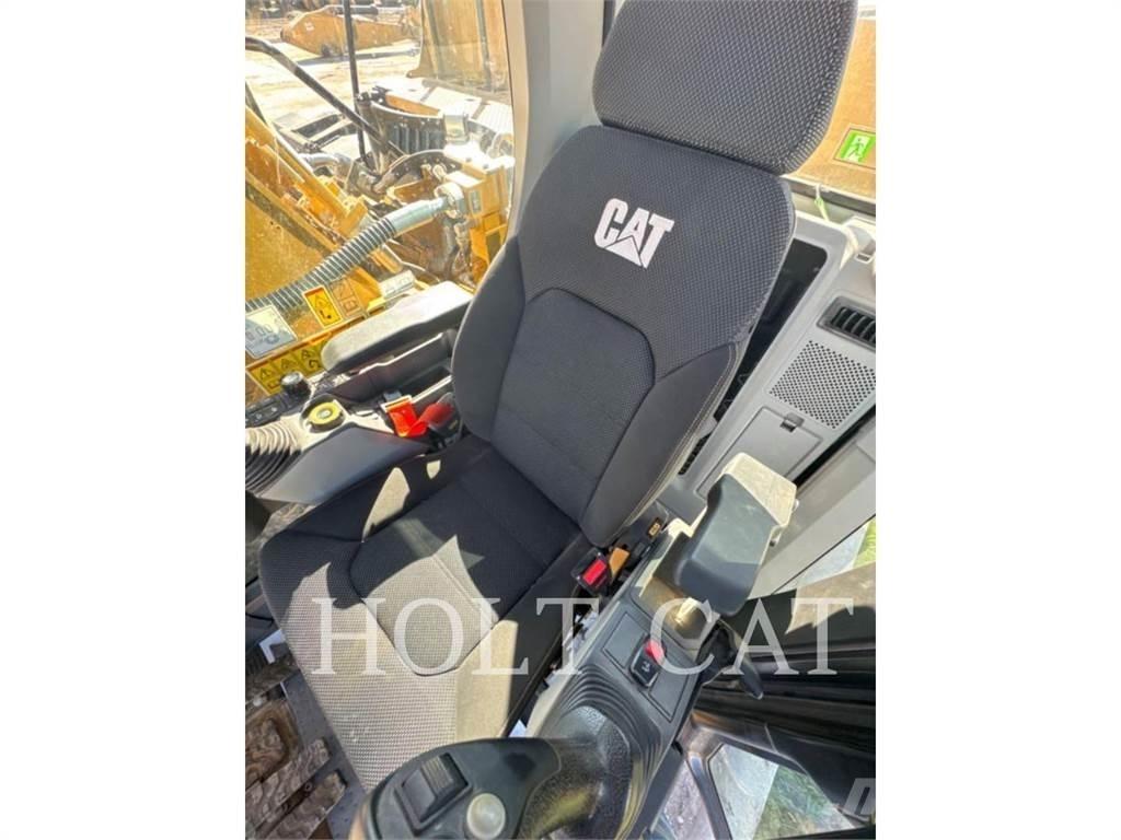 CAT 330 TC Roomikekskavaatorid