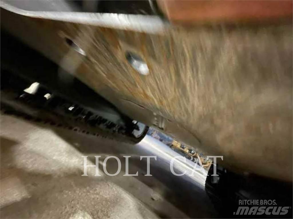 CAT 330 TC Roomikekskavaatorid