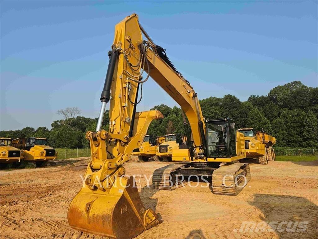 CAT 33007 Roomikekskavaatorid