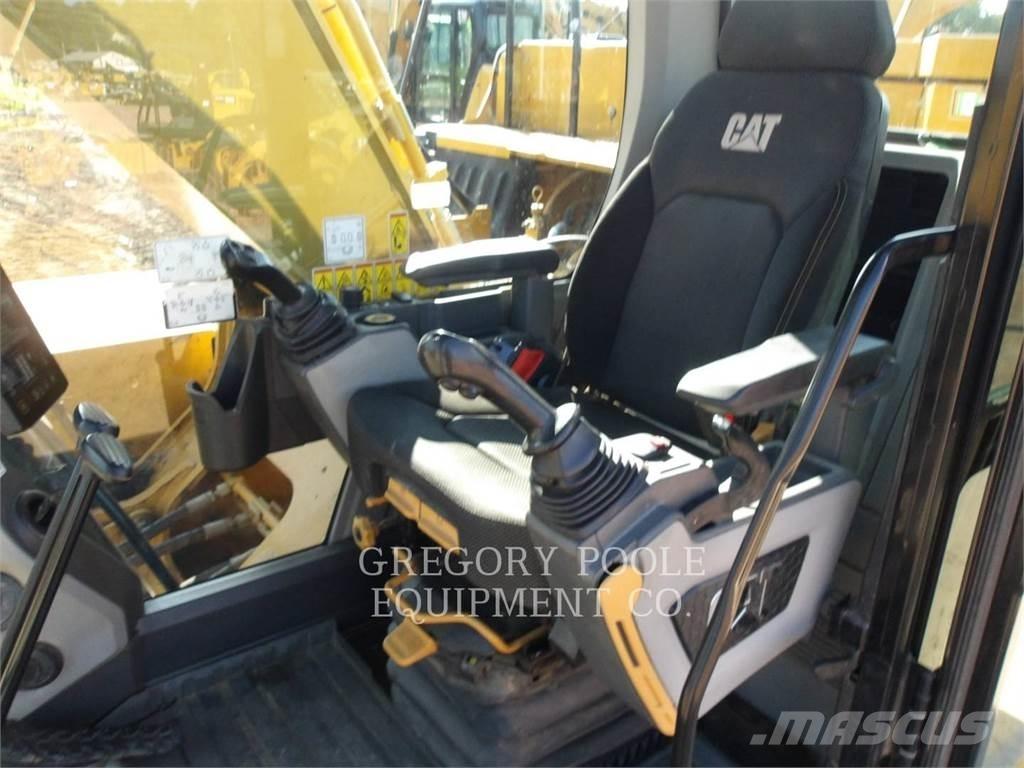 CAT 33007 Roomikekskavaatorid