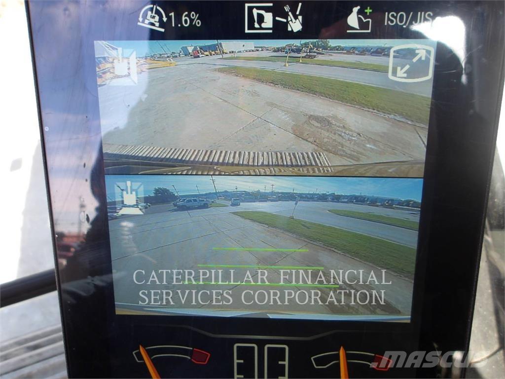 CAT 33007 Roomikekskavaatorid