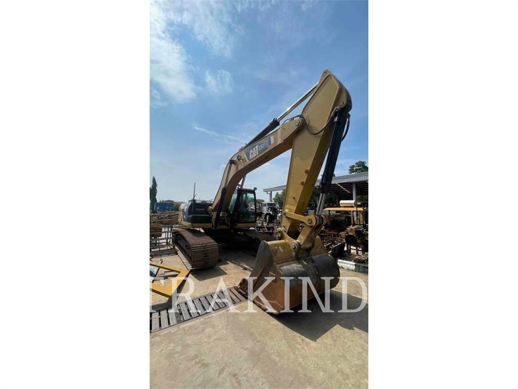 CAT 330D2L Roomikekskavaatorid