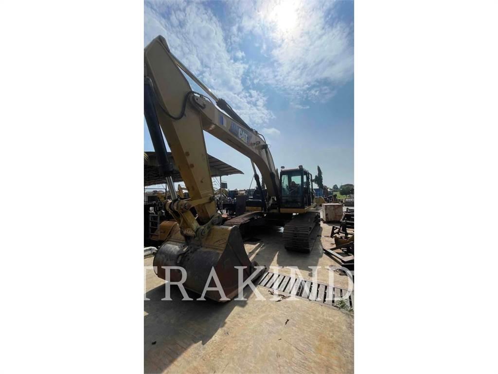 CAT 330D2L Roomikekskavaatorid