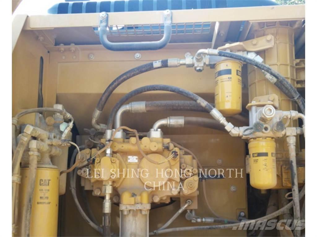 CAT 330D2L Roomikekskavaatorid