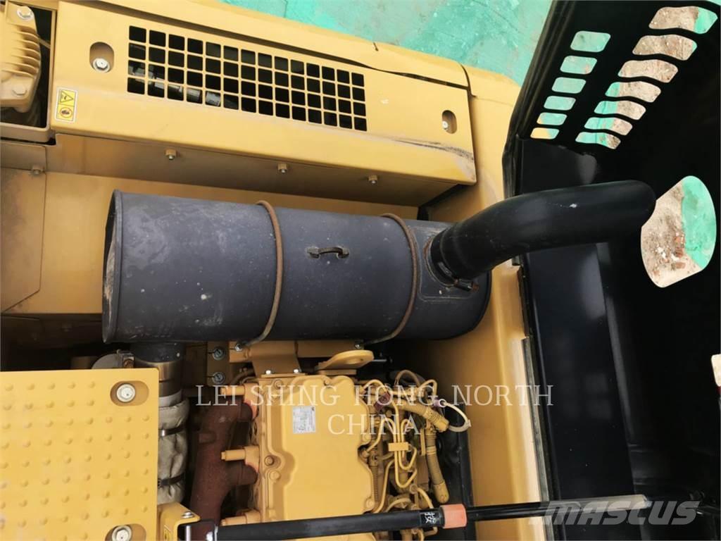 CAT 330D2L Roomikekskavaatorid