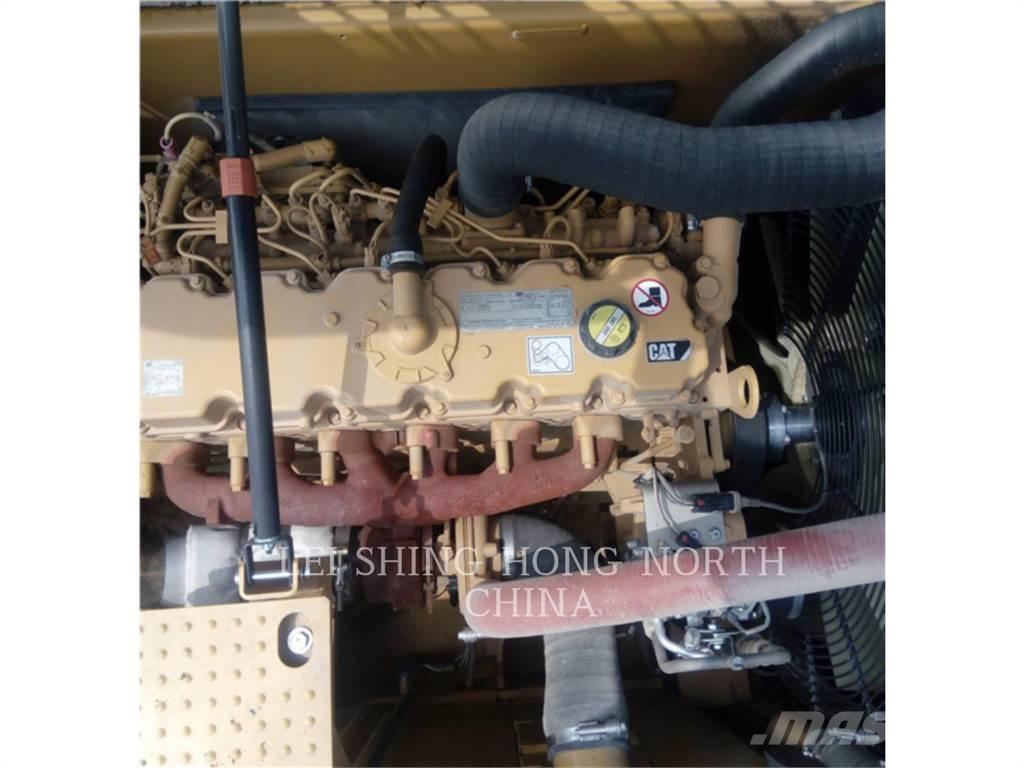 CAT 330D2L Roomikekskavaatorid