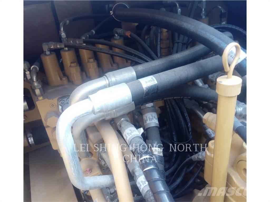 CAT 330D2L Roomikekskavaatorid