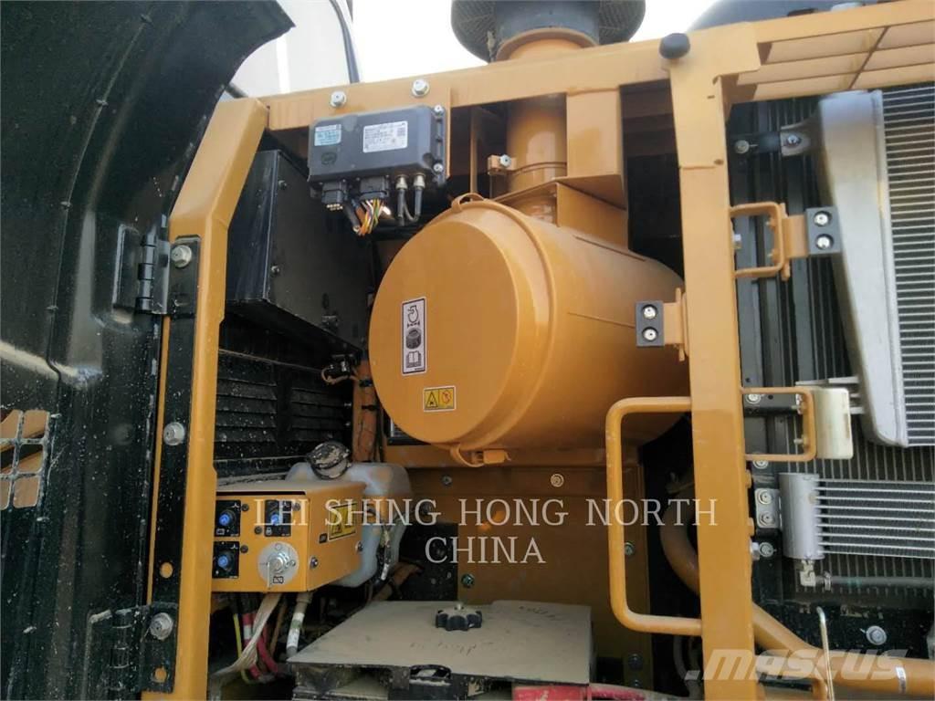 CAT 330D2L Roomikekskavaatorid