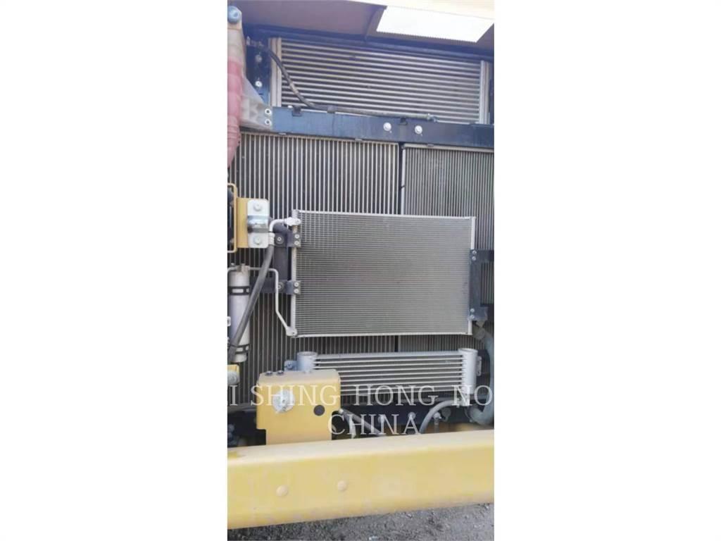 CAT 330D2L Roomikekskavaatorid