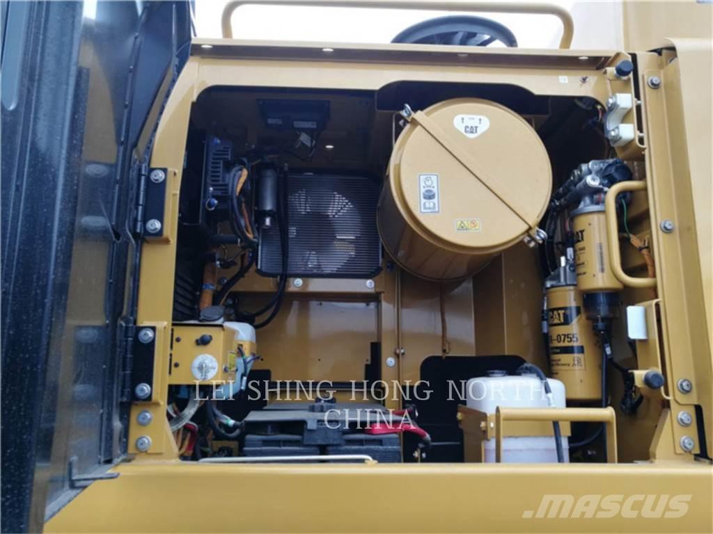 CAT 349D2 Roomikekskavaatorid