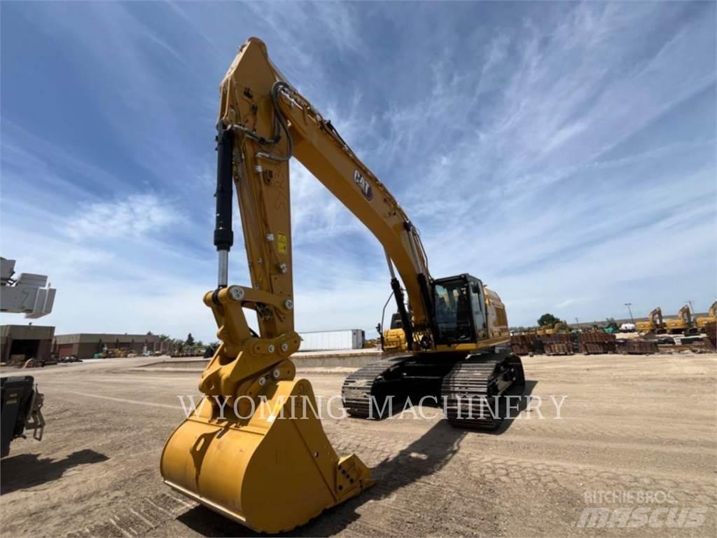 CAT 352 Roomikekskavaatorid