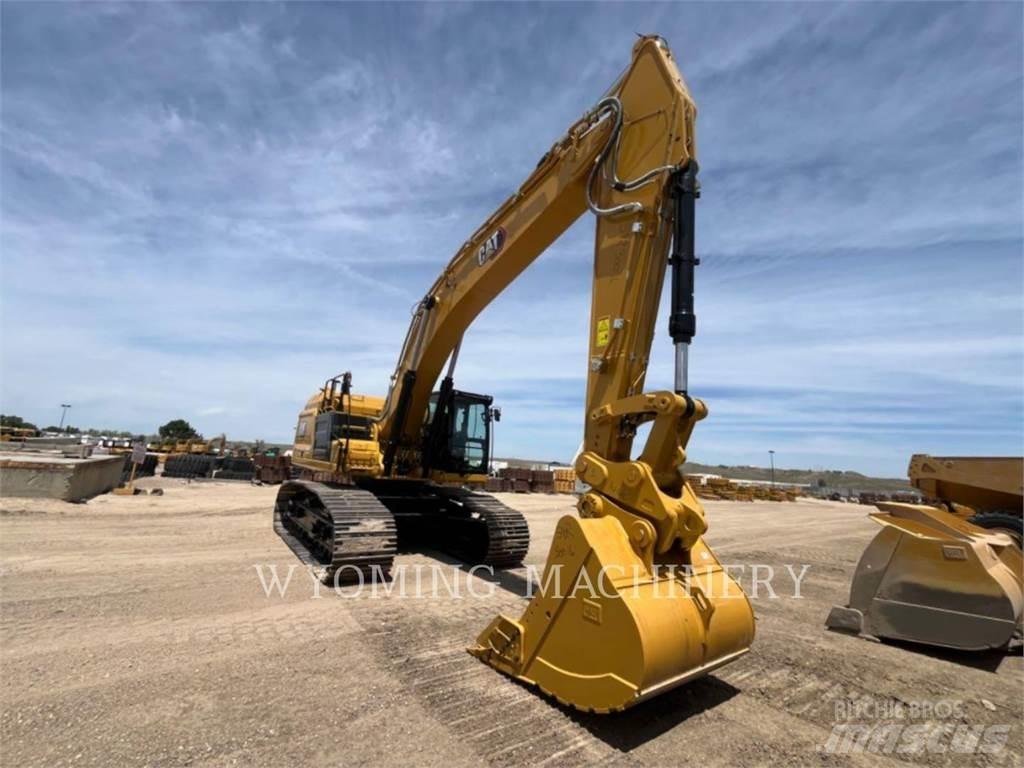 CAT 352 Roomikekskavaatorid
