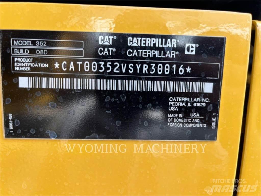 CAT 352 Roomikekskavaatorid